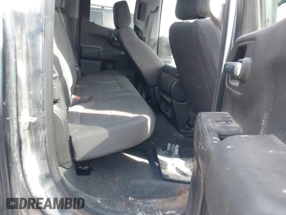 ✅ 2020 Chevrolet Silverado 1500 Custom Trail Boss • VIN: 1GCRYCEFXLZ232491 • Lot: 41579907. Wystawiony na IAAI z przebiegiem 62 258 mil. Bezpłatny archiwum sprzedaży aukcyjnych z USA i szczegółowy raport historii pojazdu na DreamBid. Zdjęcie 8.