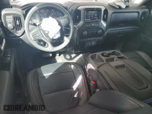 ✅ 2020 Chevrolet Silverado 1500 Custom • VIN: 1GCRWBEF7LZ287335 • Lot: 46807775. Wystawiony na Copart z przebiegiem 71 351 mil. Bezpłatny archiwum sprzedaży aukcyjnych z USA i szczegółowy raport historii pojazdu na DreamBid. Zdjęcie 8.