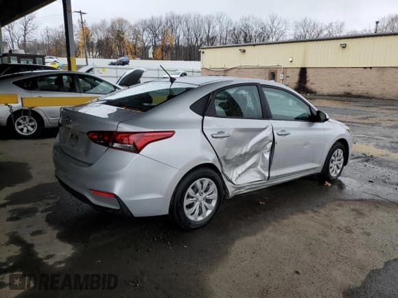 ✅ 2022 Hyundai Accent SEL • VIN: 3KPC24A61NE179133 • Лот: 81126794. Опубликован ранее на Copart с пробегом 19 472 миль. Бесплатный доступ к архиву аукционных продаж из США и подробный отчёт об истории автомобиля на DreamBid. Изображение 3.