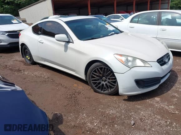 ✅ 2010 Hyundai Genesis Coupe • VIN: KMHHT6KD3AU033898 • Лот: 42539696. Опубликован ранее на IAAI с пробегом 209 175 миль. Бесплатный доступ к архиву аукционных продаж из США и подробный отчёт об истории автомобиля на DreamBid. Изображение 1.