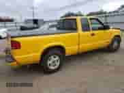 2003 Chevrolet S-10 LS z VIN 1GCDT19X738170604, wystawiony jako Copart lot #71738764 z przebiegiem Nie podano mil oraz Szkoda całkowita • Salvage title. Historia ofert i sprzedaży dostępna na DreamBid. Obrazek 3.