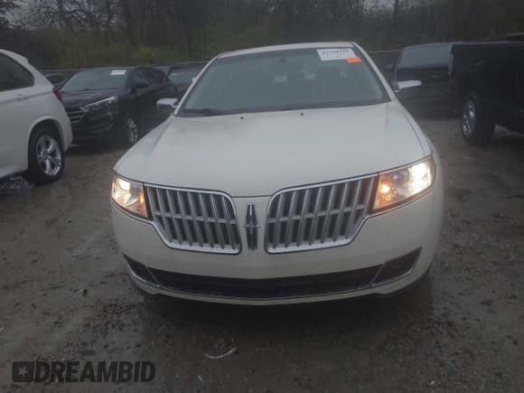 ✅ 2012 Lincoln MKZ • VIN: 3LNHL2JC2CR825682 • Lot: 43758145. Listed on IAAI with 199,567 mi. Free auction sales archive from the USA and detailed vehicle history report at DreamBid. Image 13.