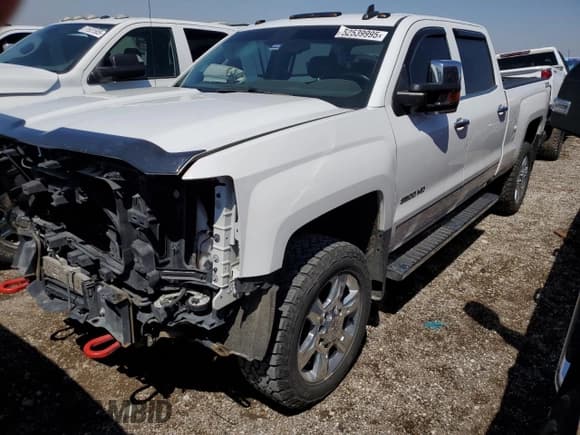 ✅ 2019 Chevrolet Silverado 2500HD LTZ • VIN: 1GC1KTEG2KF187036 • Lot: 52539995. Wystawiony na Copart z przebiegiem 106 609 mil. Bezpłatny archiwum sprzedaży aukcyjnych z USA i szczegółowy raport historii pojazdu na DreamBid. Zdjęcie 1.