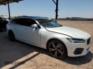 ✅ 2019 Volvo V90 R-Design • VIN: YV1102GM3K1101064 • Лот: 60352405. Опубликован ранее на Copart с пробегом Не указан. Бесплатный доступ к архиву аукционных продаж из США и подробный отчёт об истории автомобиля на DreamBid. Изображение 4.