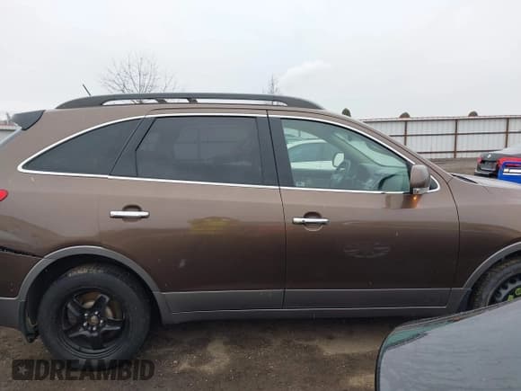 ✅ 2010 Hyundai Veracruz Limited • VIN: KM8NUDCC9AU133451 • Лот: 43811952. Опубликован ранее на IAAI с пробегом 193 076 миль. Бесплатный доступ к архиву аукционных продаж из США и подробный отчёт об истории автомобиля на DreamBid. Изображение 14.