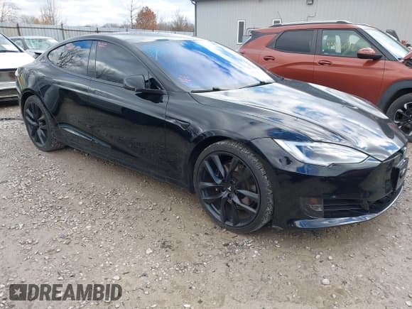 ✅ 2019 Tesla Model S 100D • VIN: 5YJSA1E42KF335532 • Lot: 43754478. Listed on IAAI with 38,331 mi. Free auction sales archive from the USA and detailed vehicle history report at DreamBid. Image 1.