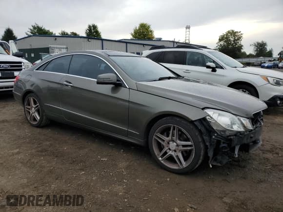 ✅ 2013 Mercedes-Benz E 350 • VIN: WDDKJ5KB1DF194077 • Lot: 83961835. Listed on Copart with 171,243 mi. Free auction sales archive from the USA and detailed vehicle history report at DreamBid. Image 4.