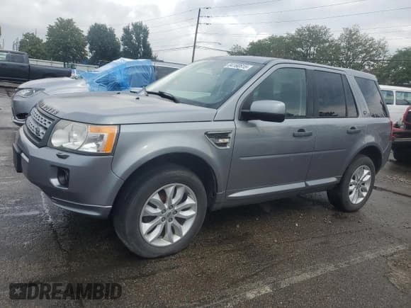 ✅ 2012 Land Rover LR2 HSE • VIN: SALFR2BN4CH285269 • Lot: 84160615. Wystawiony na Copart z przebiegiem 120 017 mil. Bezpłatny archiwum sprzedaży aukcyjnych z USA i szczegółowy raport historii pojazdu na DreamBid. Zdjęcie 1.