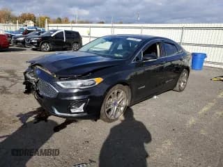✅ 2019 Ford Fusion Titanium • VIN: 3FA6P0RU0KR140196 • Lot: 91192655. Listed on Copart with 88,570 mi. Free auction sales archive from the USA and detailed vehicle history report at DreamBid. Image 1.