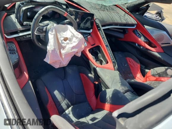 ✅ 2023 Chevrolet Corvette 2LT • VIN: 1G1YB2D42P5112388 • Lot: 89719315. Wystawiony na Copart z przebiegiem Nie podano. Bezpłatny archiwum sprzedaży aukcyjnych z USA i szczegółowy raport historii pojazdu na DreamBid. Zdjęcie 8.