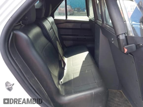 ✅ 2020 Ford Police Interceptor Utility • VIN: 1FM5K8AB2LGA83906 • Lot: 42014314. Wystawiony na IAAI z przebiegiem 82 851 mil. Bezpłatny archiwum sprzedaży aukcyjnych z USA i szczegółowy raport historii pojazdu na DreamBid. Zdjęcie 8.