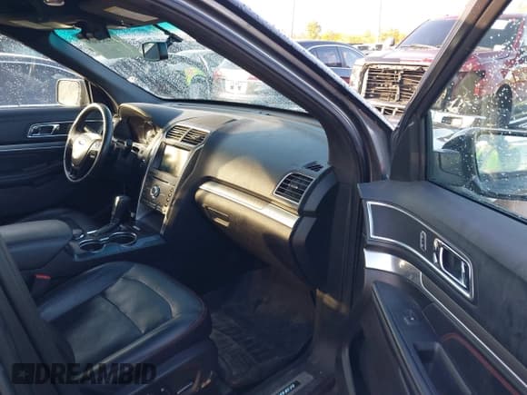 ✅ 2016 Ford Explorer Sport • VIN: 1FM5K8GT5GGB59902 • Lot: 43485609. Listed on IAAI with 113,810 mi. Free auction sales archive from the USA and detailed vehicle history report at DreamBid. Image 5.