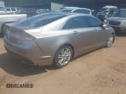 ✅ 2016 Lincoln MKZ Hybrid • VIN: 3LN6L2LU3GR633819 • Lot: 43009523. Wystawiony na IAAI z przebiegiem 263 758 mil. Bezpłatny archiwum sprzedaży aukcyjnych z USA i szczegółowy raport historii pojazdu na DreamBid. Zdjęcie 4.