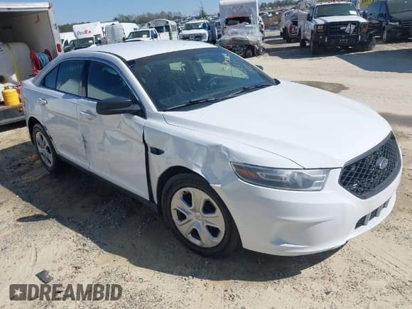 ✅ 2015 Ford Police Interceptor • VIN: 1FAHP2MK2FG195532 • Lot: 41793882. Wystawiony na IAAI z przebiegiem 90 423 mil. Bezpłatny archiwum sprzedaży aukcyjnych z USA i szczegółowy raport historii pojazdu na DreamBid. Zdjęcie 1.