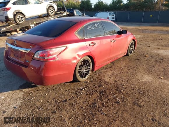 ✅ 2014 Nissan Altima SL • VIN: 1N4AL3AP5EC137066 • Lot: 43637873. Listed on IAAI with 128,943 mi. Free auction sales archive from the USA and detailed vehicle history report at DreamBid. Image 4.