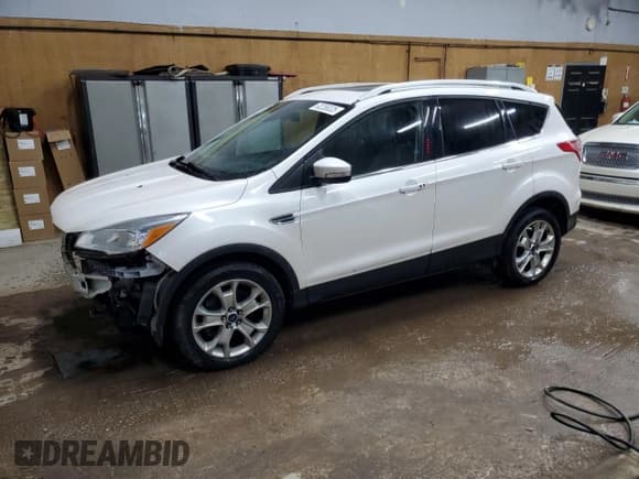 ✅ 2016 Ford Escape Titanium • VIN: 1FMCU9J9XGUC52646 • Лот: 92258035. Опубликован ранее на Copart с пробегом 110 740 миль. Бесплатный доступ к архиву аукционных продаж из США и подробный отчёт об истории автомобиля на DreamBid. Изображение 1.