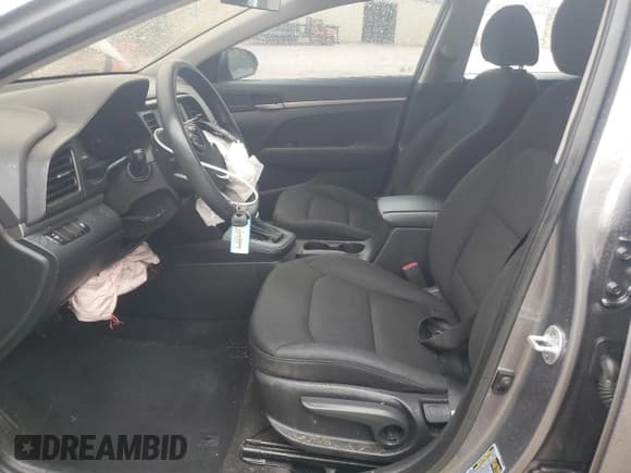 ✅ 2019 Hyundai Elantra SE • VIN: 5NPD74LF8KH440462 • Lot: 84725345. Listed on Copart with 111,806 mi. Free auction sales archive from the USA and detailed vehicle history report at DreamBid. Image 7.