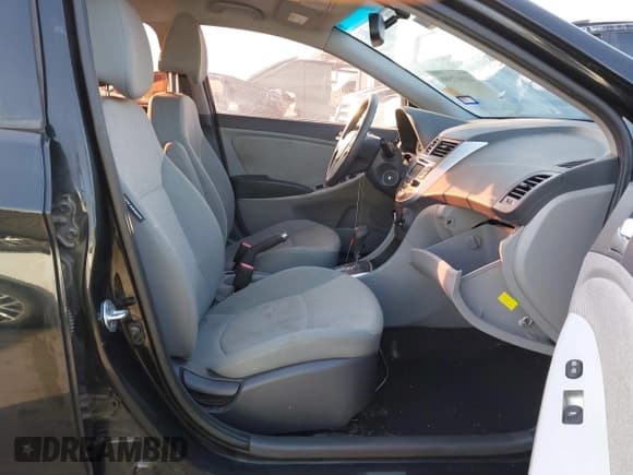 ✅ 2013 Hyundai Accent GS • VIN: KMHCT5AE7DU083304 • Lot: 41847588. Listed on IAAI with 133,971 mi. Free auction sales archive from the USA and detailed vehicle history report at DreamBid. Image 5.