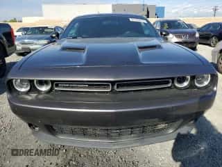 2020 Dodge Challenger SXT с VIN 2C3CDZAG4LH142244, выставлен на аукционе Copart как лот 81723415 с пробегом 132 393 миль миль и Списание • Salvage title. История ставок и продаж доступна на DreamBid. Изображение 5.