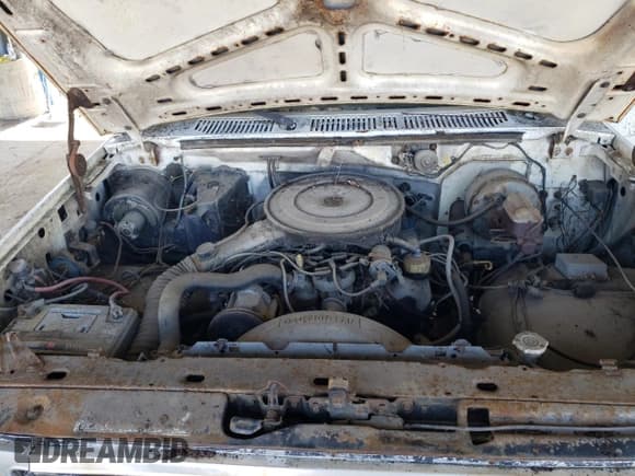 ✅ 1985 Ford F-250 • VIN: 1FDHF27L4FPA60775 • Лот: 52004635. Опубликован ранее на Copart с пробегом 73 773 миль. Бесплатный доступ к архиву аукционных продаж из США и подробный отчёт об истории автомобиля на DreamBid. Изображение 11.