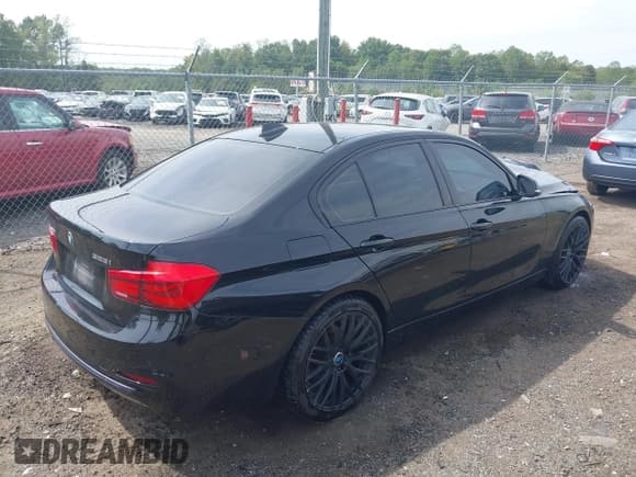 ✅ 2016 BMW 3 Series 328i xDrive • VIN: WBA8E3G55GNU00394 • Lot: 43253122. Listed on IAAI with 94,720 mi. Free auction sales archive from the USA and detailed vehicle history report at DreamBid. Image 4.
