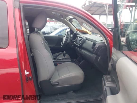 ✅ 2022 Toyota Tacoma SR • VIN: 3TYRX5GN1NT039125 • Lot: 42823020. Listed on IAAI with 44,115 mi. Free auction sales archive from the USA and detailed vehicle history report at DreamBid. Image 5.