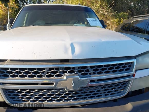 ✅ 2005 Chevrolet Silverado 2500HD LT • VIN: 1GCHC23U75F883040 • Lot: 43643562. Wystawiony na IAAI z przebiegiem 268 370 mil. Bezpłatny archiwum sprzedaży aukcyjnych z USA i szczegółowy raport historii pojazdu na DreamBid. Zdjęcie 18.