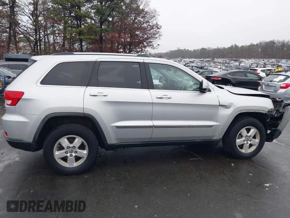 ✅ 2011 Jeep Grand Cherokee Laredo • VIN: 1J4RR4GG2BC514693 • Лот: 43790545. Опубликован ранее на IAAI с пробегом 156 879 миль. Бесплатный доступ к архиву аукционных продаж из США и подробный отчёт об истории автомобиля на DreamBid. Изображение 13.