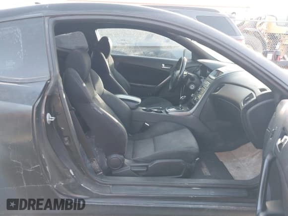 ✅ 2012 Hyundai Genesis Coupe 2.0T • VIN: KMHHT6KD0CU079157 • Lot: 41855345. Wystawiony na IAAI z przebiegiem 134 267 mil. Bezpłatny archiwum sprzedaży aukcyjnych z USA i szczegółowy raport historii pojazdu na DreamBid. Zdjęcie 5.