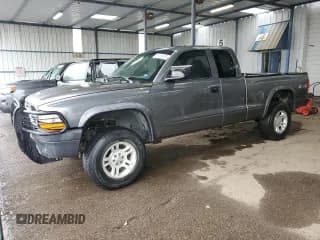 ✅ 2004 Dodge Dakota • VIN: 1D7HG12K44S556475 • Lot: 82159875. Wystawiony na Copart z przebiegiem 148 437 mil. Bezpłatny archiwum sprzedaży aukcyjnych z USA i szczegółowy raport historii pojazdu na DreamBid. Zdjęcie 1.