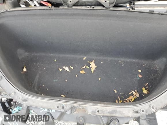 ✅ 2016 Tesla Model X P90D • VIN: 5YJXCBE46GFS00261 • Lot: 93614055. Listed on Copart with 134,703 mi. Free auction sales archive from the USA and detailed vehicle history report at DreamBid. Image 12.