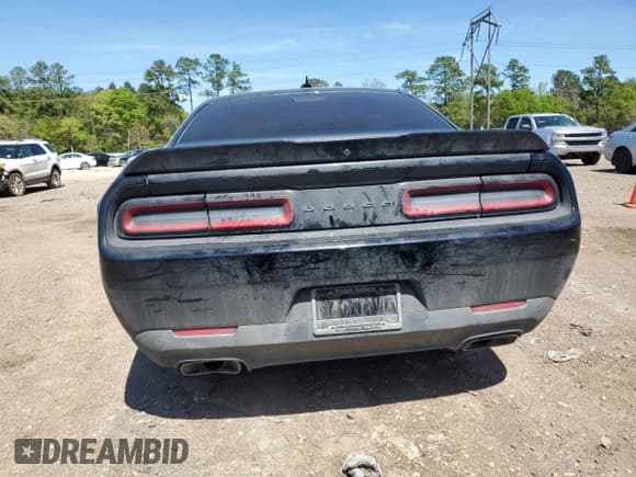 ✅ 2022 Dodge Challenger R/T • VIN: 2C3CDZBT7NH254812 • Lot: 47171284. Wystawiony na Copart z przebiegiem 41 828 mil. Bezpłatny archiwum sprzedaży aukcyjnych z USA i szczegółowy raport historii pojazdu na DreamBid. Zdjęcie 6.