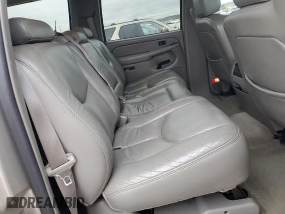 ✅ 2004 Chevrolet Suburban Z71 • VIN: 3GNFK16Z04G153177 • Лот: 44893795. Опубликован ранее на Copart с пробегом 222 092 миль. Бесплатный доступ к архиву аукционных продаж из США и подробный отчёт об истории автомобиля на DreamBid. Изображение 11.