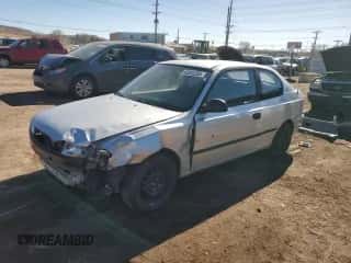 2002 Hyundai Accent z VIN KMHCF35G22U229645, wystawiony jako Copart lot #42605265 z przebiegiem 181 867 mil mil oraz Szkoda całkowita • Salvage title. Historia ofert i sprzedaży dostępna na DreamBid. Obrazek 1.