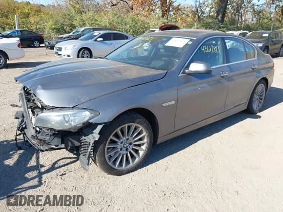 ✅ 2015 BMW 5 Series 535i xDrive • VIN: WBA5B3C52FD542403 • Lot: 43612821. Listed on IAAI with 137,136 mi. Free auction sales archive from the USA and detailed vehicle history report at DreamBid. Image 2.