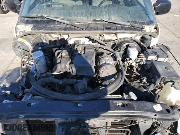 ✅ 1998 Chevrolet S-10 LS • VIN: 1GCCS1445WK267576 • Лот: 83897734. Опубликован ранее на Copart с пробегом 304 902 миль. Бесплатный доступ к архиву аукционных продаж из США и подробный отчёт об истории автомобиля на DreamBid. Изображение 11.