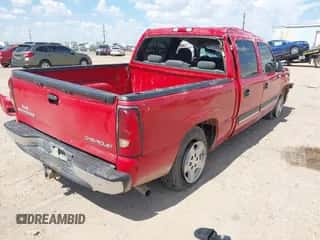 2005 Chevrolet Silverado 1500 LS z VIN 2GCEC13T551361034, wystawiony jako IAAI lot #43238600 z przebiegiem 171 902 mil mil oraz . Historia ofert i sprzedaży dostępna na DreamBid. Obrazek 4.