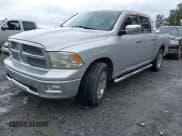 ✅ 2010 Dodge 1500 SLT • VIN: 1D7RB1CT5AS203992 • Lot: 41931671. Wystawiony na IAAI z przebiegiem 122 831 mil. Bezpłatny archiwum sprzedaży aukcyjnych z USA i szczegółowy raport historii pojazdu na DreamBid. Zdjęcie 2.