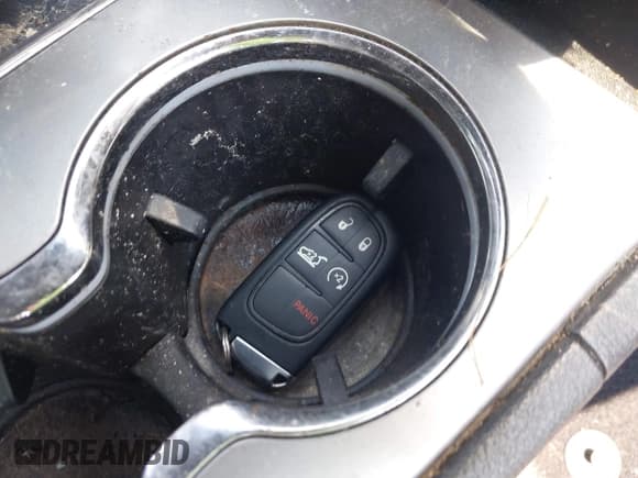 ✅ 2019 Jeep Grand Cherokee Upland • VIN: 1C4RJFAG2KC679290 • Lot: 41972928. Listed on IAAI with 86,469 mi. Free auction sales archive from the USA and detailed vehicle history report at DreamBid. Image 11.