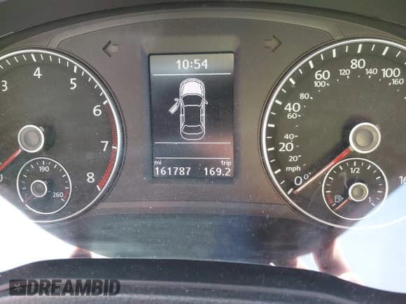 ✅ 2015 Volkswagen Passat SE • VIN: 1VWBT7A32FC061632 • Lot: 43787767. Wystawiony na IAAI z przebiegiem 161 787 mil. Bezpłatny archiwum sprzedaży aukcyjnych z USA i szczegółowy raport historii pojazdu na DreamBid. Zdjęcie 7.