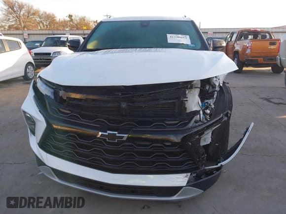✅ 2024 Chevrolet Blazer LT • VIN: 3GNKBDR44RS206273 • Lot: 41158653. Listed on IAAI with Not provided. Free auction sales archive from the USA and detailed vehicle history report at DreamBid. Image 6.