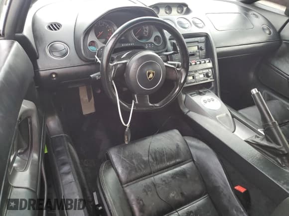 ✅ 2005 Lamborghini Gallardo • VIN: ZHWGU11S35LA02379 • Лот: 75365184. Опубликован ранее на Copart с пробегом 23 102 миль. Бесплатный доступ к архиву аукционных продаж из США и подробный отчёт об истории автомобиля на DreamBid. Изображение 8.