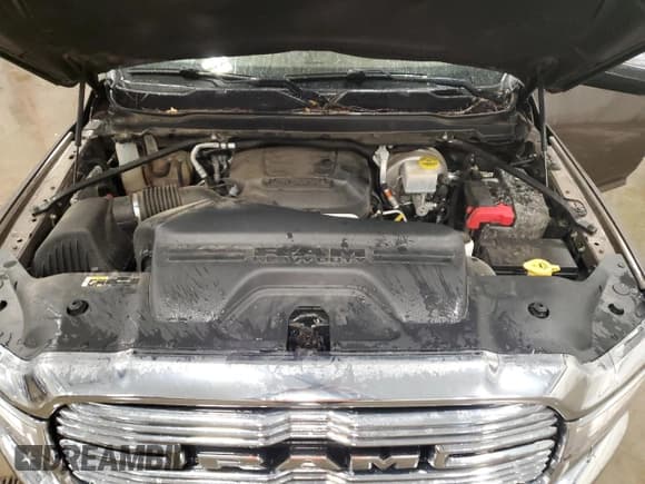 ✅ 2019 Ram 3500 • VIN: 3C63R3JJXKG575871 • Lot: 87378114. Wystawiony na Copart z przebiegiem 54 473 mil. Bezpłatny archiwum sprzedaży aukcyjnych z USA i szczegółowy raport historii pojazdu na DreamBid. Zdjęcie 11.