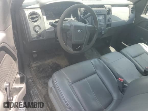 ✅ 2013 Ford F-150 XL • VIN: 1FTMF1CMXDKG42014 • Lot: 62140115. Wystawiony na Copart z przebiegiem 243 314 mil. Bezpłatny archiwum sprzedaży aukcyjnych z USA i szczegółowy raport historii pojazdu na DreamBid. Zdjęcie 8.