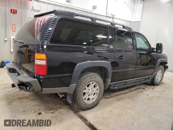 ✅ 2003 Chevrolet Suburban LS • VIN: 3GNFK16Z93G100900 • Лот: 56686365. Опубликован ранее на Copart с пробегом 236 246 миль. Бесплатный доступ к архиву аукционных продаж из США и подробный отчёт об истории автомобиля на DreamBid. Изображение 3.