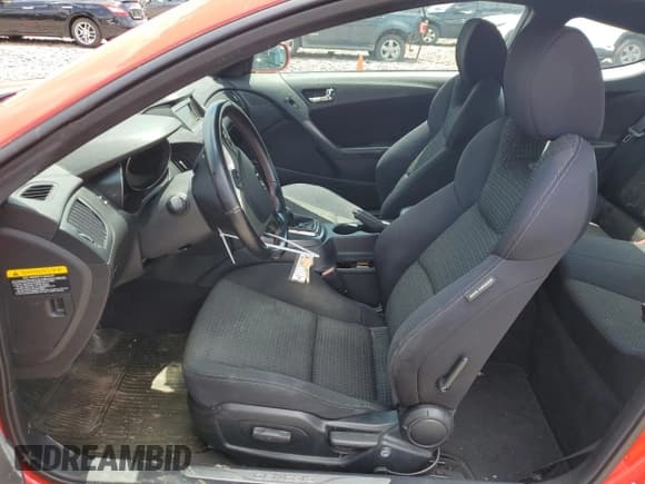 ✅ 2014 Hyundai Genesis Coupe Premium • VIN: KMHHT6KD4EU117749 • Lot: 42180595. Wystawiony na Copart z przebiegiem 41 391 mil. Bezpłatny archiwum sprzedaży aukcyjnych z USA i szczegółowy raport historii pojazdu na DreamBid. Zdjęcie 7.