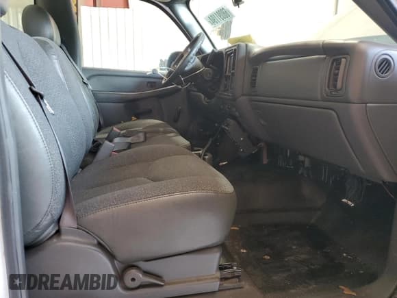 ✅ 2006 Chevrolet Silverado 1500 Work Truck • VIN: 3GCEC14X76G240290 • Лот: 68091194. Опубликован ранее на Copart с пробегом 80 558 миль. Бесплатный доступ к архиву аукционных продаж из США и подробный отчёт об истории автомобиля на DreamBid. Изображение 7.