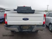 ✅ 2019 Ford F-250 Lariat • VIN: 1FT7W2B66KEC99865 • Lot: 43736127. Wystawiony na IAAI z przebiegiem 200 420 mil. Bezpłatny archiwum sprzedaży aukcyjnych z USA i szczegółowy raport historii pojazdu na DreamBid. Zdjęcie 16.