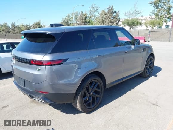 ✅ 2023 Land Rover Range Rover Sport SE • VIN: SAL1P9EU2PA109346 • Lot: 42637902. Wystawiony na IAAI z przebiegiem 42 997 mil. Bezpłatny archiwum sprzedaży aukcyjnych z USA i szczegółowy raport historii pojazdu na DreamBid. Zdjęcie 4.