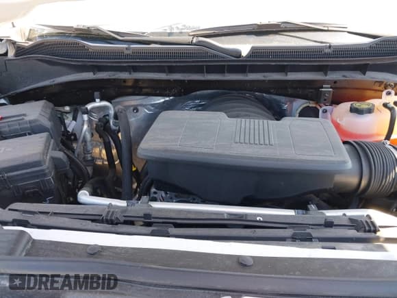 ✅ 2023 Chevrolet Silverado 1500 Custom Trail Boss • VIN: 3GCUDCED2PG362999 • Lot: 41870239. Wystawiony na IAAI z przebiegiem Nie podano. Bezpłatny archiwum sprzedaży aukcyjnych z USA i szczegółowy raport historii pojazdu na DreamBid. Zdjęcie 10.